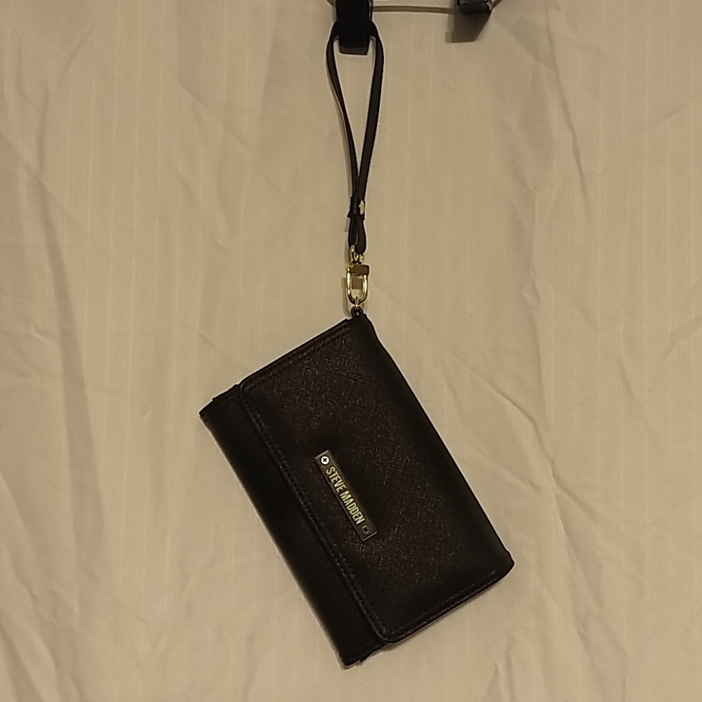 Steve Madden vegan leather phone wristlet New